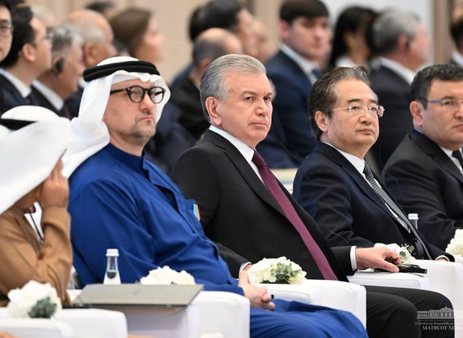Президенти Ӯзбекистон шаш неругоҳи барқии «сабз»-и иқтидори умумиаш 2,4 гигаваттро ба истифода дод 