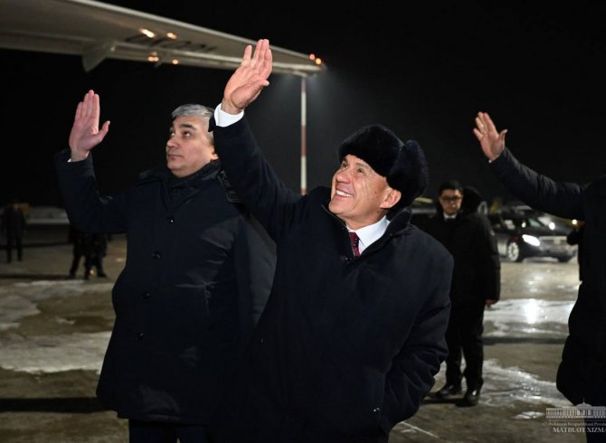 Президенти Ӯзбекистон сафари кории худро ба Федератсияи Русия анҷом дод 