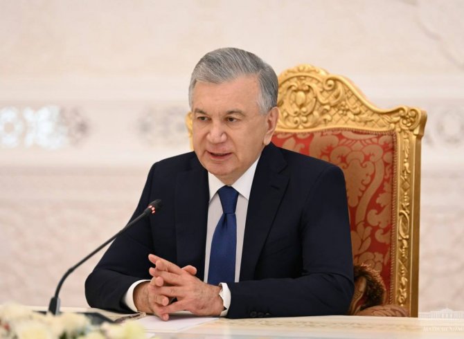 Президенти Ӯзбекистон муҳим будани рушди минбаъдаи ҳамкориҳои байнипарлумониро қайд кард 