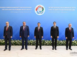 Президенти Ӯзбекистон баланд бардоштани самарабахшии ҳамкории бисёрҷонибаро дар минтақа пешниҳод кард 