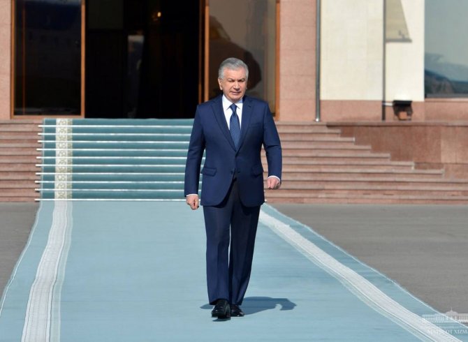 Президенти Ӯзбекистон ба Душанбе рафт 