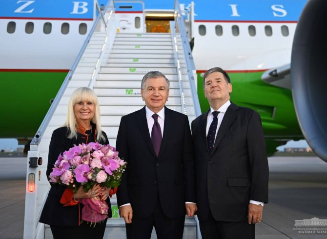 Президенти Ӯзбекистон бо сафари корӣ ба Олмон омад 