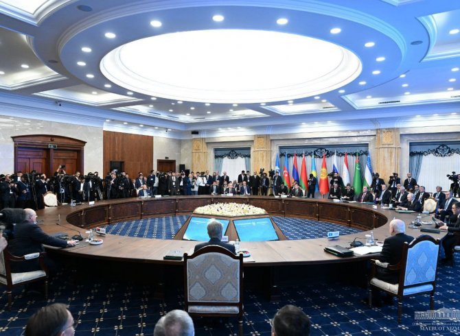 Президенти Ҷумҳурии Ӯзбекистон дар нишасти сарони ИДМ иштирок кард 