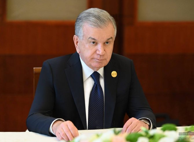 Президенти Ӯзбекистон густариши ҳамкориҳои амалиро бо консерни «China Energy» дастгирӣ  кард 