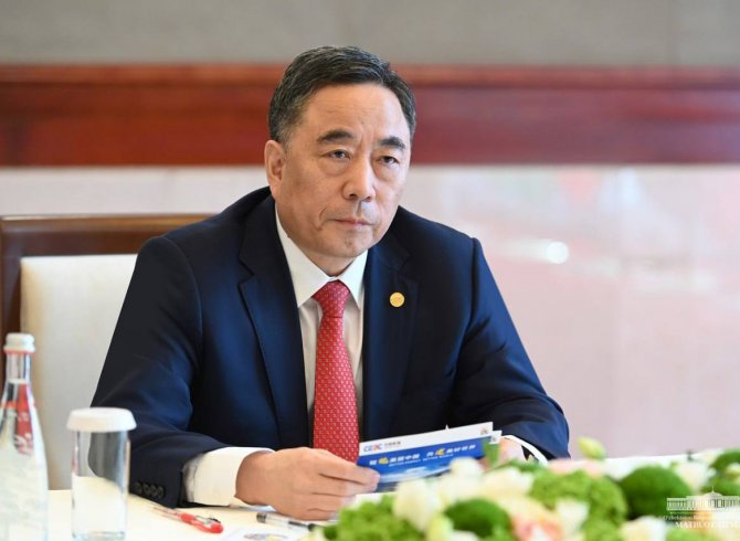 Президенти Ӯзбекистон густариши ҳамкориҳои амалиро бо консерни «China Energy» дастгирӣ  кард 