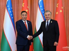 Президенти Ӯзбекистон густариши ҳамкориҳои амалиро бо консерни «China Energy» дастгирӣ  кард