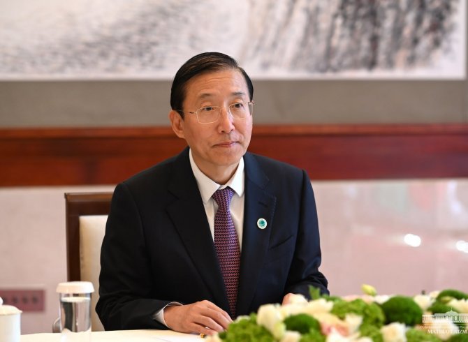 Президенти Ӯзбекистон бо раиси бузургтарин холдинги энергетикии «State Grid» мулоқот кард 