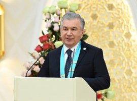 Президенти Ӯзбекистон бо мукофоти олии СКТ сарфароз гардонида шуд