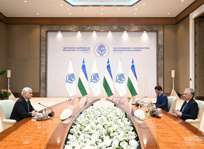Президенти Ӯзбекистон аҳамияти густариши шарикии амалиро дар доираи СҲИ қайд кард 