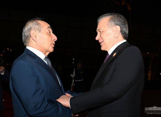 Сафари кории Президенти Ӯзбекистон ба анҷом расид 