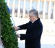 Президенти Ӯзбекистон хотираи қаҳрамонони халқии Чинро пос дошт 