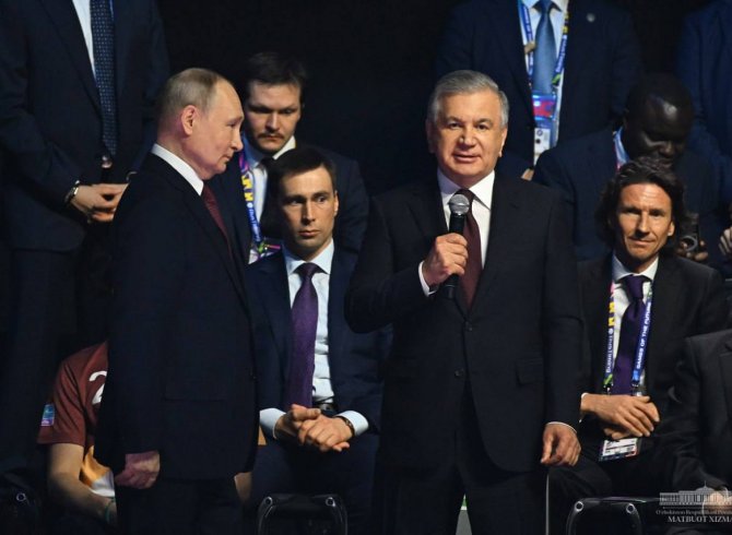 Президенти Ӯзбекистон дар маросими ифтитоҳи “Бозиҳои оянда” иштирок кард 
