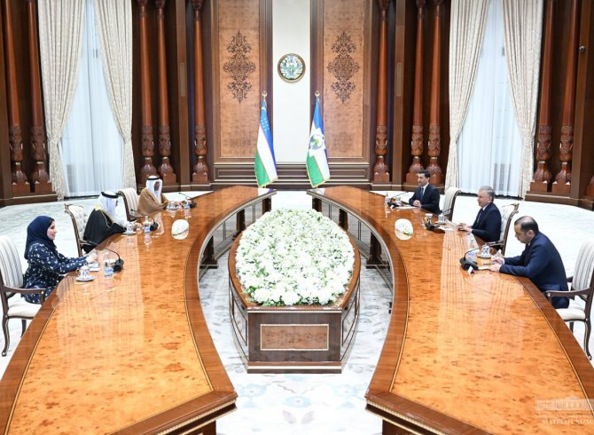Президенти Ӯзбекистон самтҳои афзалиятноки ҳамкорӣ бо Баҳрайнро қайд кард 