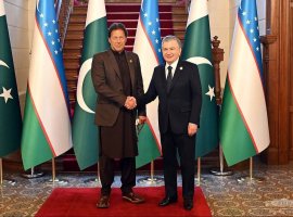 Президенти Ӯзбекистон ва Сарвазири Покистон роҳҳои васеъ гардондани ҳамкориҳои амалиро баррасӣ карданд