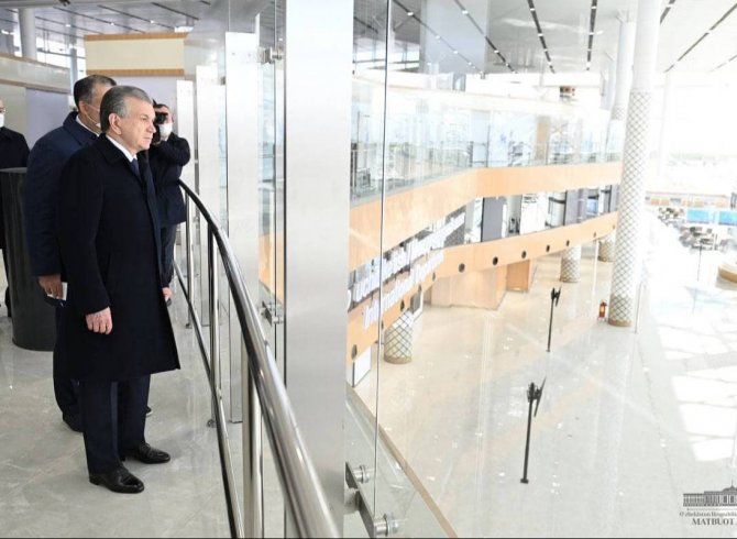Шавкат Мирзиёев бо аэропорти байналмилалии Самарқанд шинос шуд 