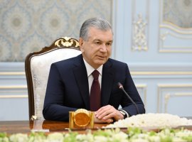Президенти Ӯзбекистон бо ҳайати Русия масъалаҳои густариши ҳамкориҳои байниминтақавиро баррасӣ кард