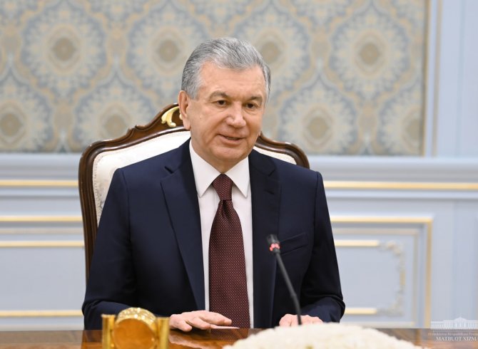 Президенти Ӯзбекистон раиси Парлумони Озарбойҷонро қабул кард 