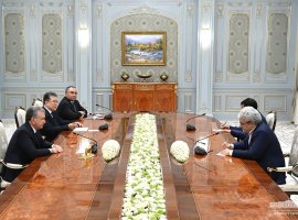 Президенти Ӯзбекистон ва Ноиб-президенти Эрон истиқболи татбиқи барномаҳои муштараки инноватсиониро баррасӣ намуданд