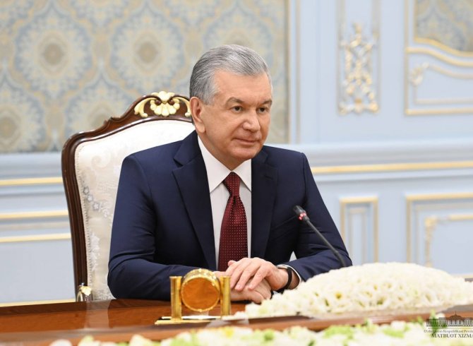 Президенти Ӯзбекистон ҳайати Чинро пазируфт 