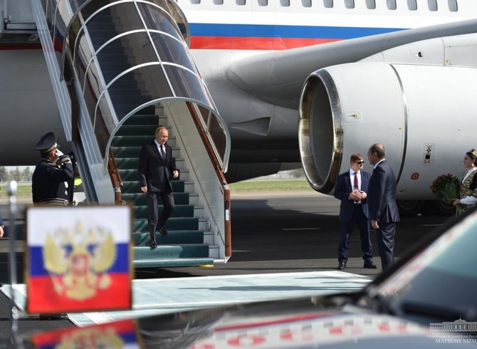 Президенти Русия ба Ӯзбекистон ташриф овард 