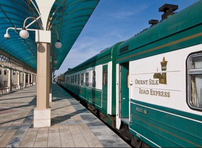 Дар Ўзбекистон боз қатораи сайёҳии «Orient Silk Road Express» ба роҳ монда шуд 