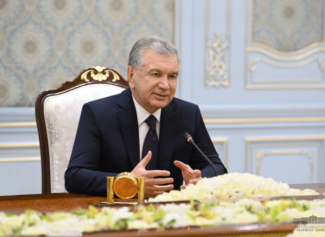 Президенти Ӯзбекистон аҳамияти ҳамаҷониба тайёр кардани рӯзномаи нишасти сарони СҲИ-ро қайд кард 