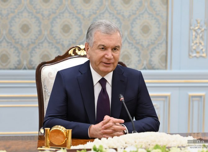Президенти Ӯзбекистон вазири корҳои хориҷии Чинро ба ҳузур пазируфт 