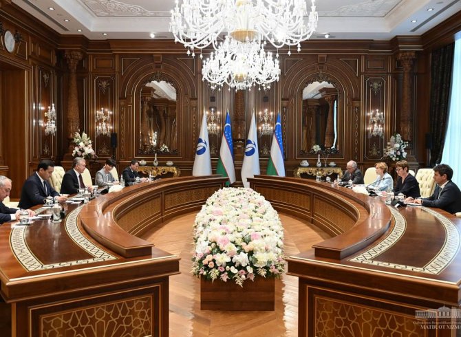 Президенти Ӯзбекистон афзалиятҳои ҳамкории стратегиро бо БАТР муайян намуд 